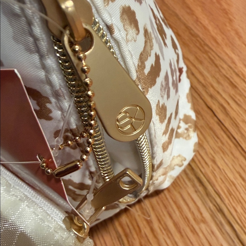 Sonia Kashuk Large Gold White Animal Print Cosmetic & Small mesh cosmetic bags - Picture 2 of 6